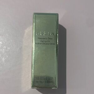 Stila Heaven's Dew Gel Lip Oil in Shimmering Box.